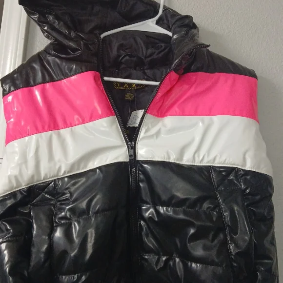 Black and Pink Puffer Jacket - Picture 1 of 2